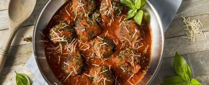 receta de albóndigas de brócoli con salsa marinara