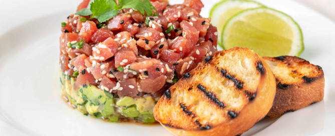 Receta-fitness-tartar-atun-rojo-aguacate
