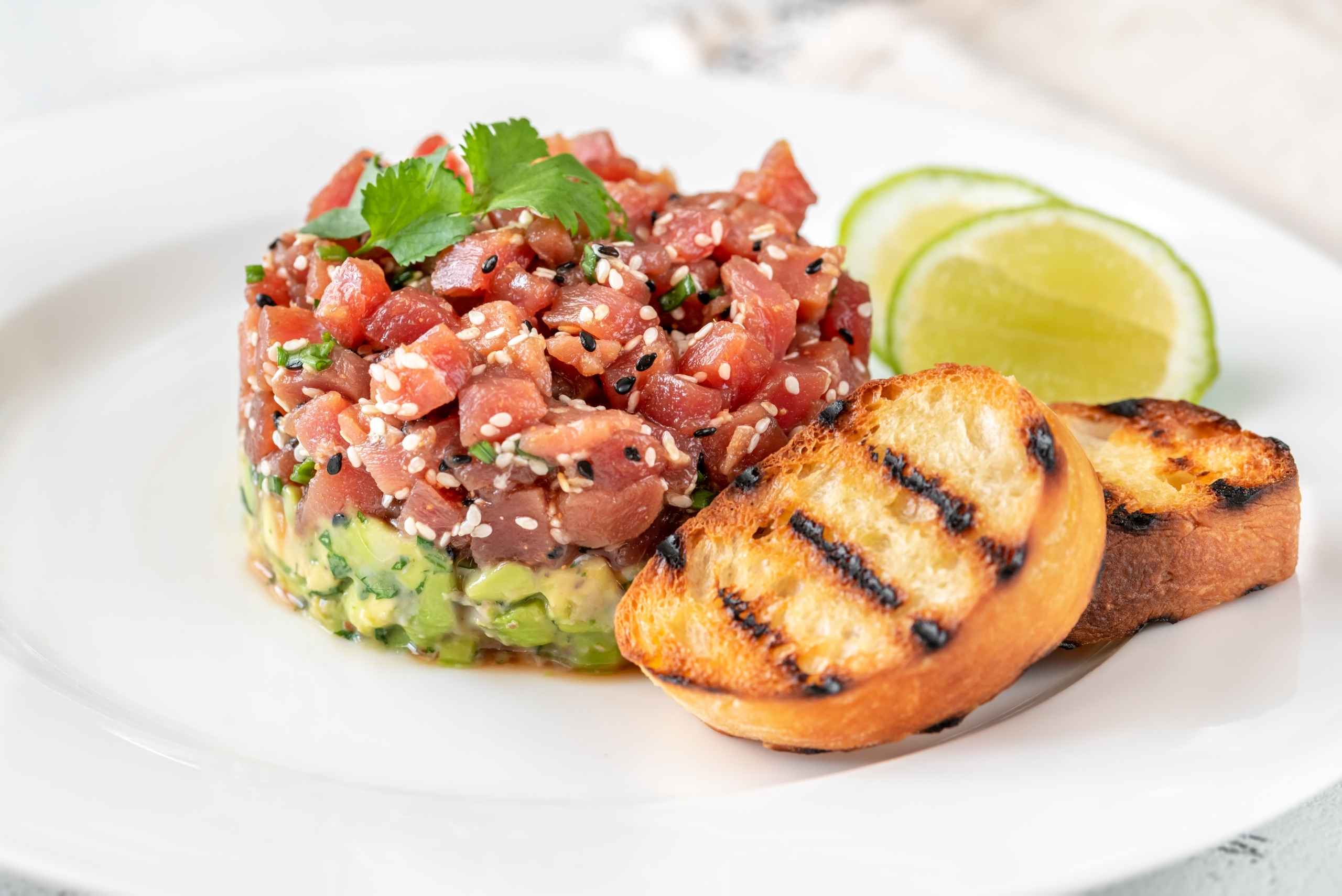 Receta-fitness-tartar-atun-rojo-aguacate