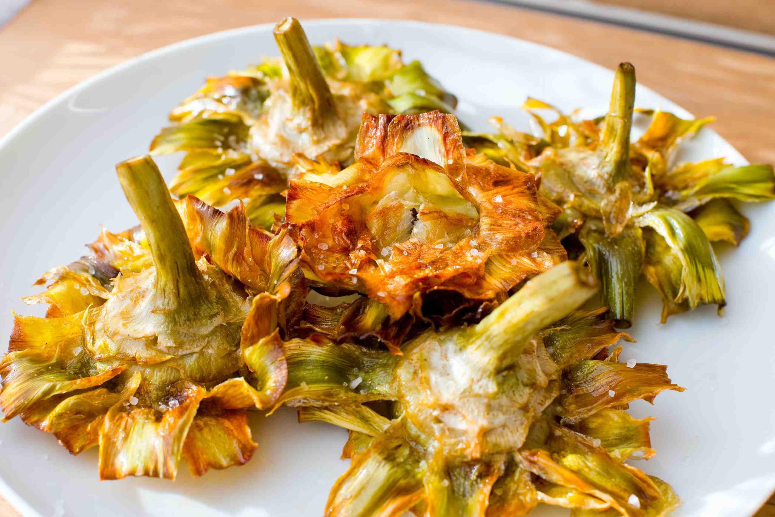 Alcachofas al ajillo en airfryer: receta ligera, rápida y llena de sabor
