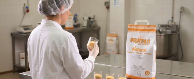 Un fabricante de pan rallado comprometido con la calidad e inocuidad alimentaria